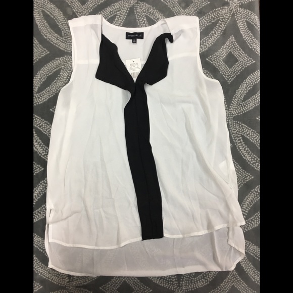 My Michelle Tops - RELISTED My Michelle Juniors sleeveless blouse xl